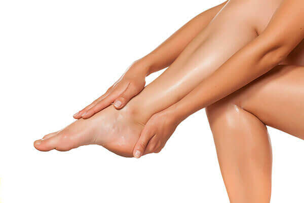 Using Vaseline and Moisturizers after Laser Hair Removal